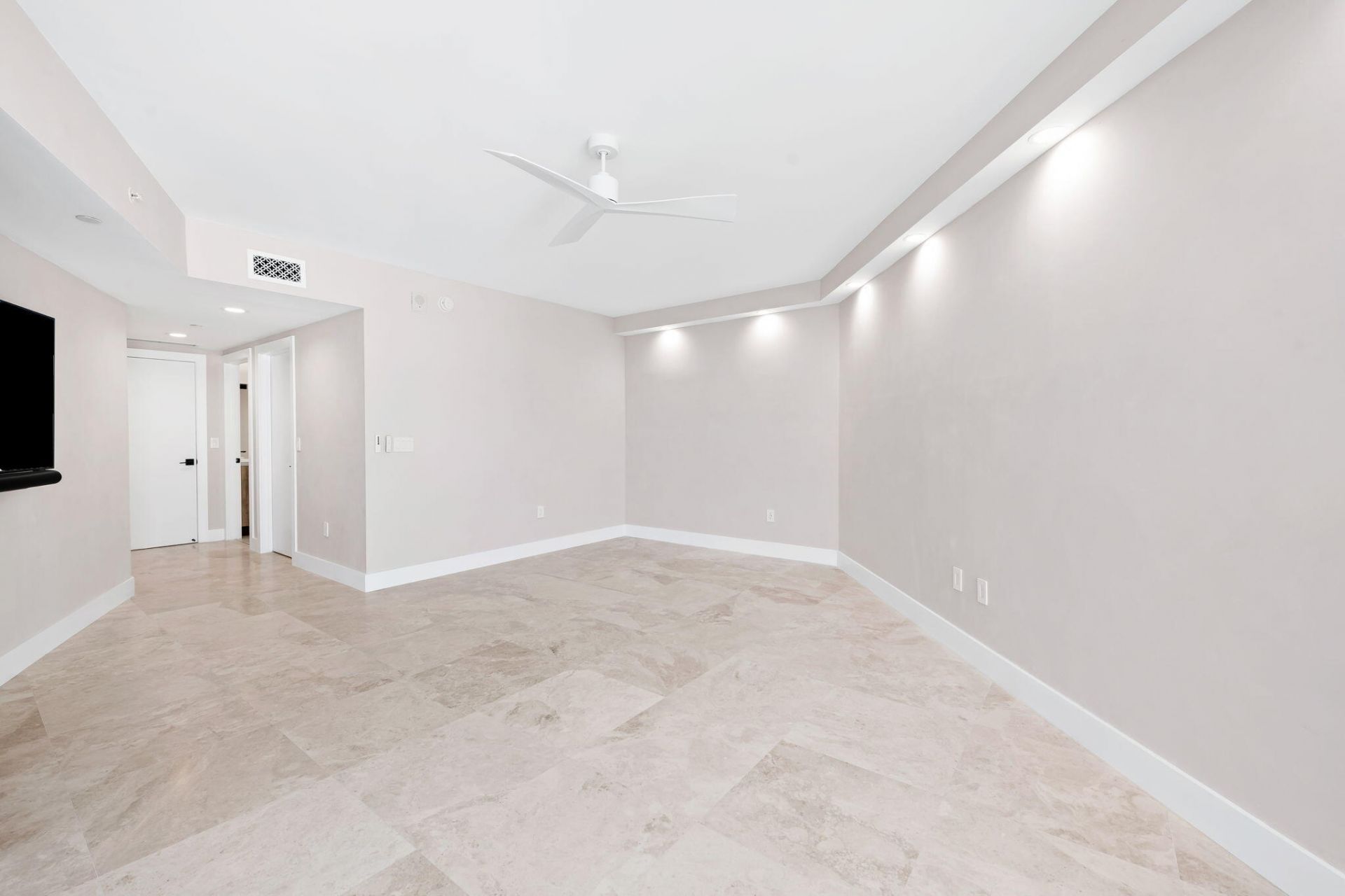 3101 S Ocean Drive, Unit 1807, Hollywood, FL 33019 Photo