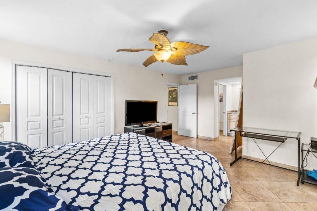 3505 Oaks Way, Unit 301, Pompano Beach, FL 33069 Photo