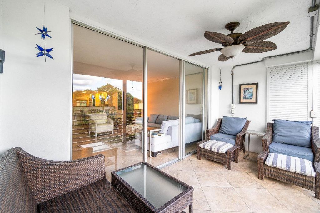 3505 Oaks Way, Unit 301, Pompano Beach, FL 33069 Photo