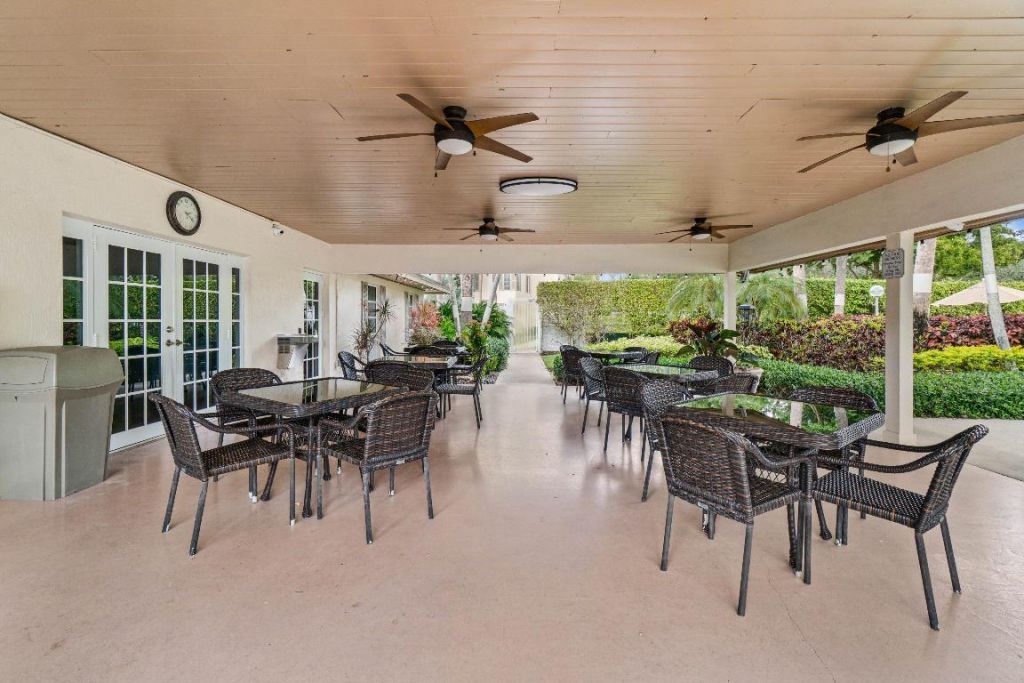 3505 Oaks Way, Unit 301, Pompano Beach, FL 33069 Photo