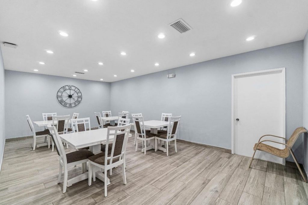 3505 Oaks Way, Unit 301, Pompano Beach, FL 33069 Photo