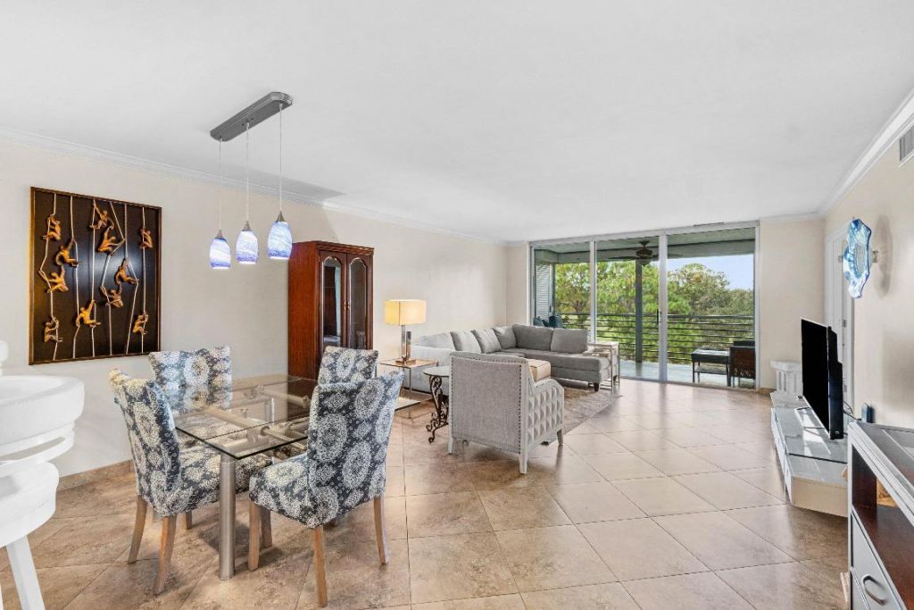 3505 Oaks Way, Unit 301, Pompano Beach, FL 33069 Photo