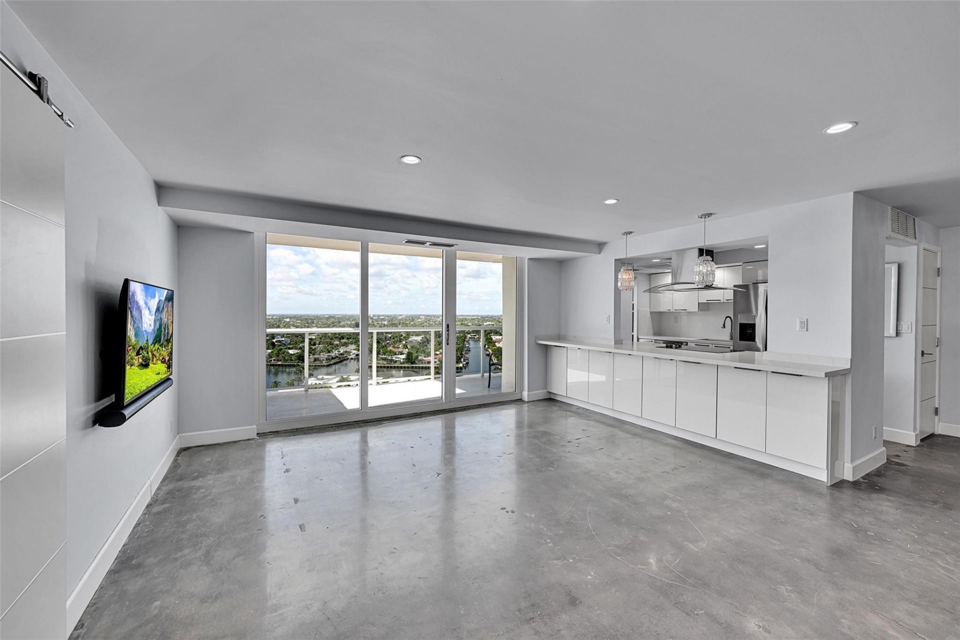 2715 N Ocean Boulevard, Unit 18E, Fort Lauderdale, FL 33308 Photo