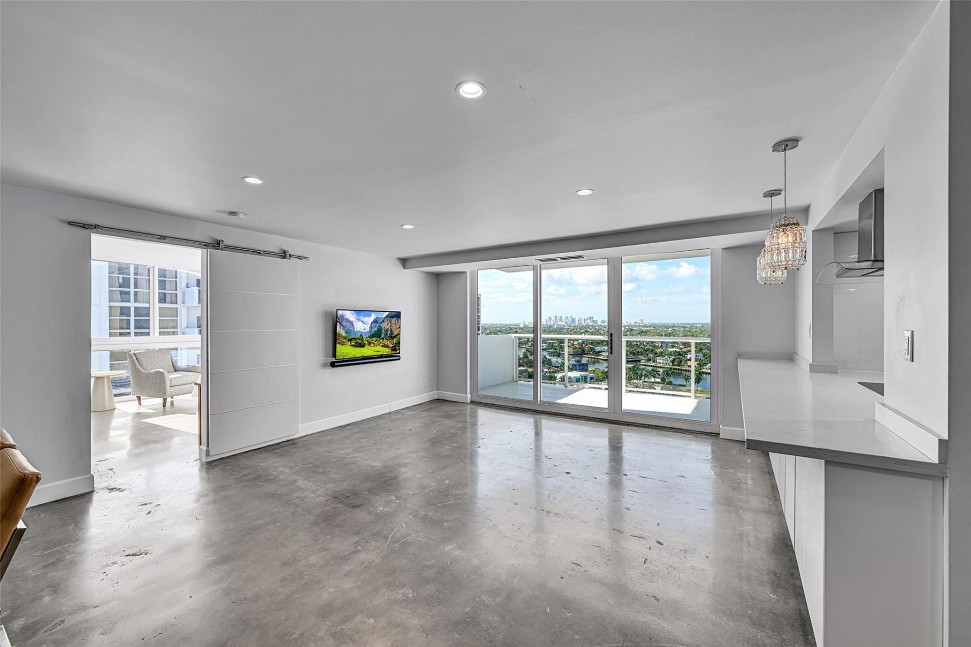 2715 N Ocean Boulevard, Unit 18E, Fort Lauderdale, FL 33308 Photo