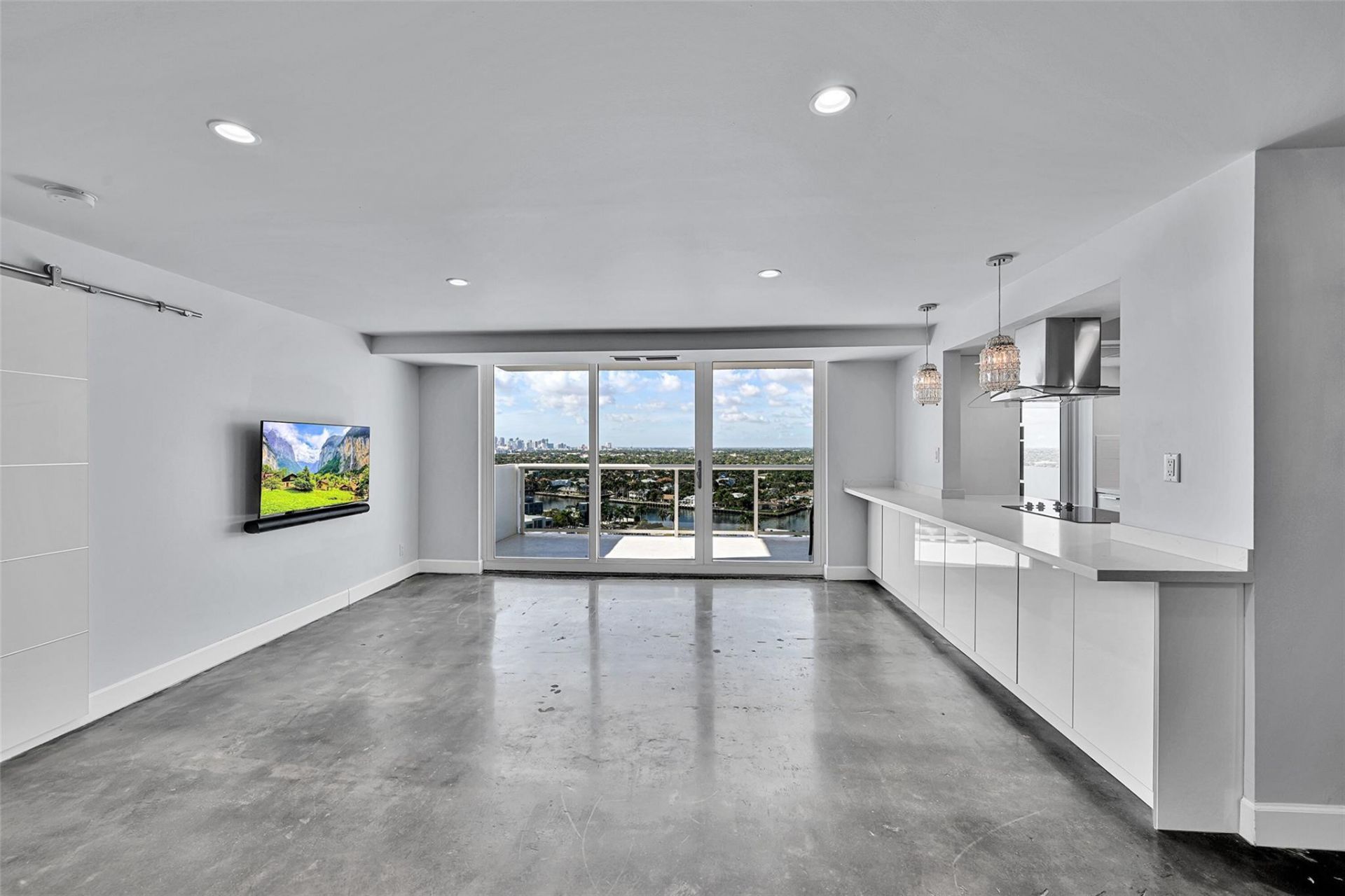 2715 N Ocean Boulevard, Unit 18E, Fort Lauderdale, FL 33308 Photo