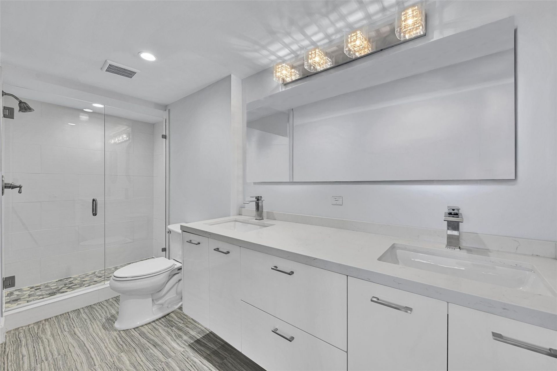 2715 N Ocean Boulevard, Unit 18E, Fort Lauderdale, FL 33308 Photo