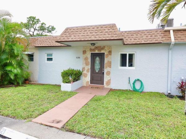 419 SW Natura Ave, Unit B, Deerfield Beach, FL 33441