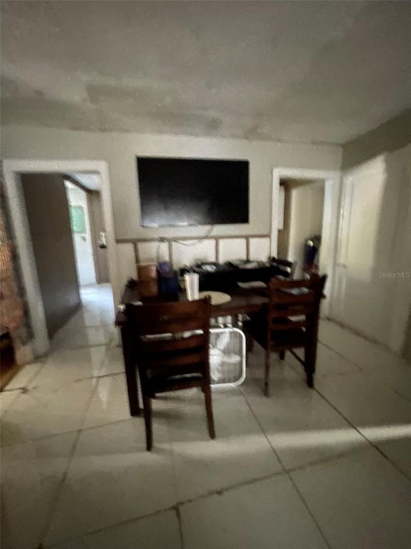 858 35th Avenue S, Saint Petersburg, FL 33705 Photo