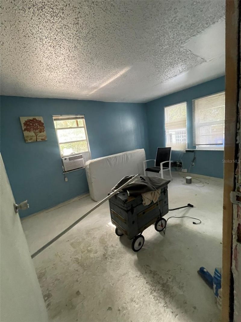 858 35th Avenue S, Saint Petersburg, FL 33705 Photo