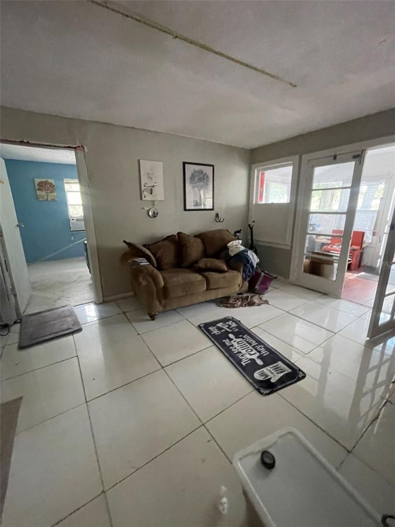 858 35th Avenue S, Saint Petersburg, FL 33705 Photo