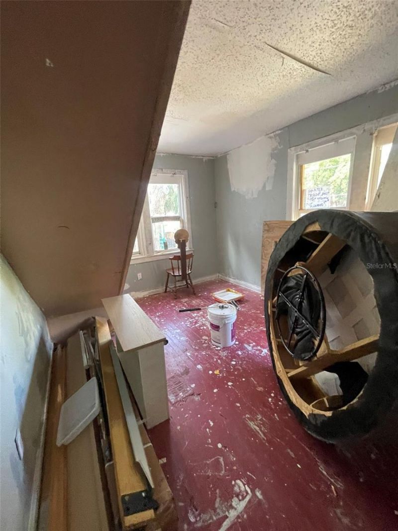 858 35th Avenue S, Saint Petersburg, FL 33705 Photo