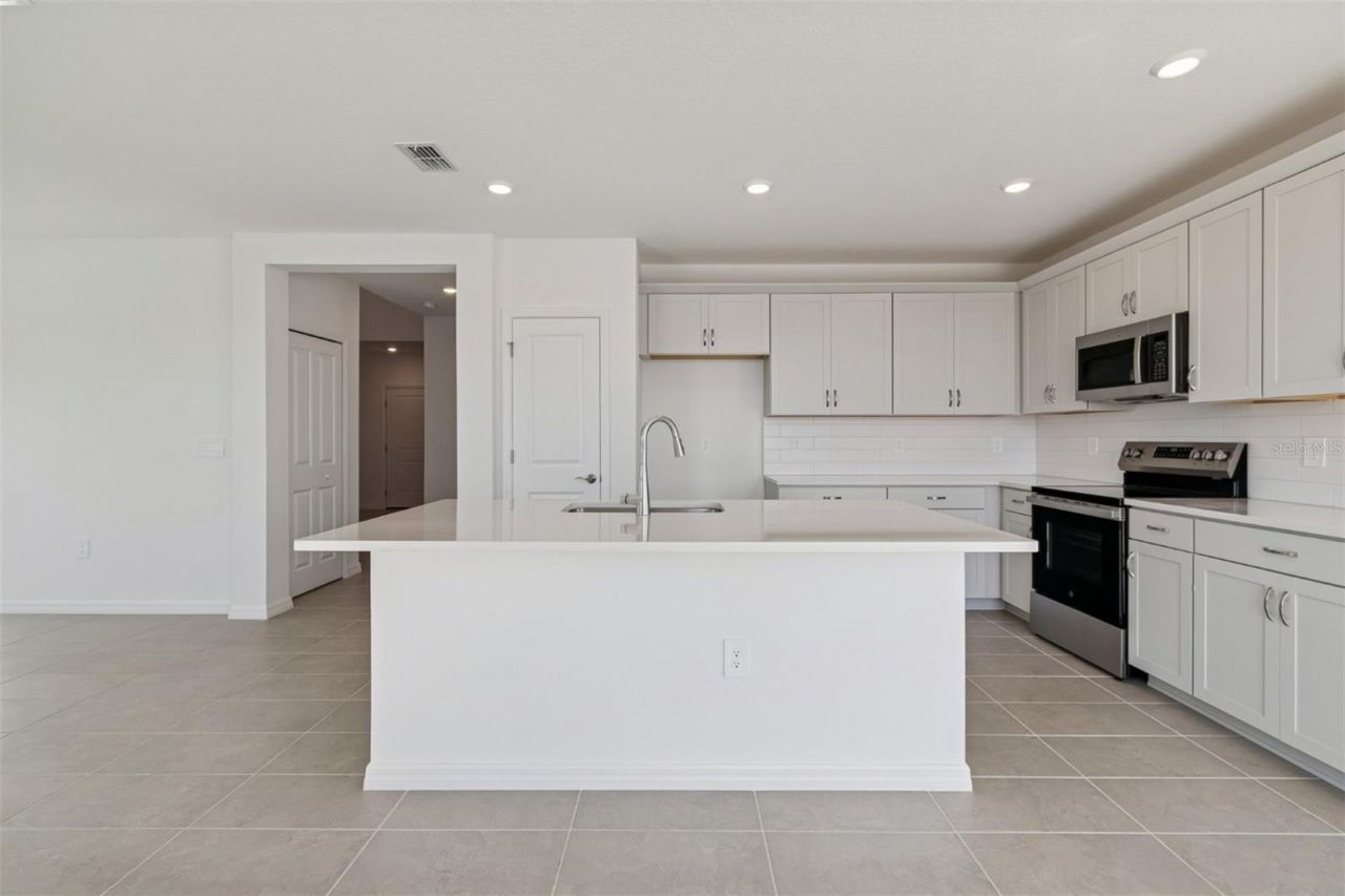 9018 Optimist Way, Palmetto, FL 34221 Photo