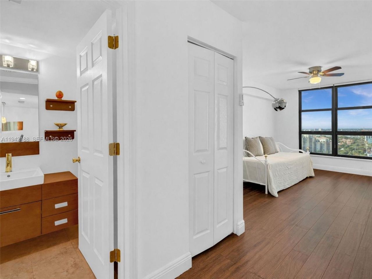 3530 Mystic Pointe Dr, Unit 2502, Aventura, FL 33180 Photo