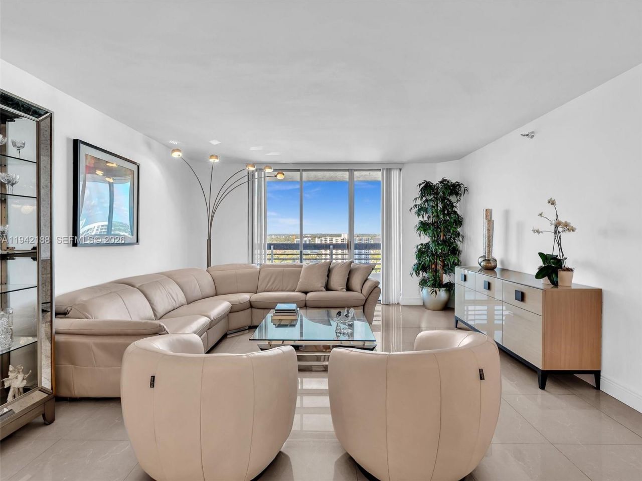 3530 Mystic Pointe Dr, Unit 2502, Aventura, FL 33180 Photo