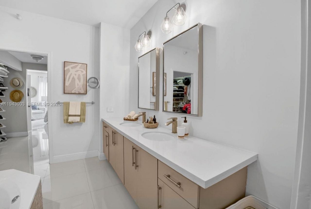 10710 NW 66th St, Unit 114, Doral, FL 33178 Photo