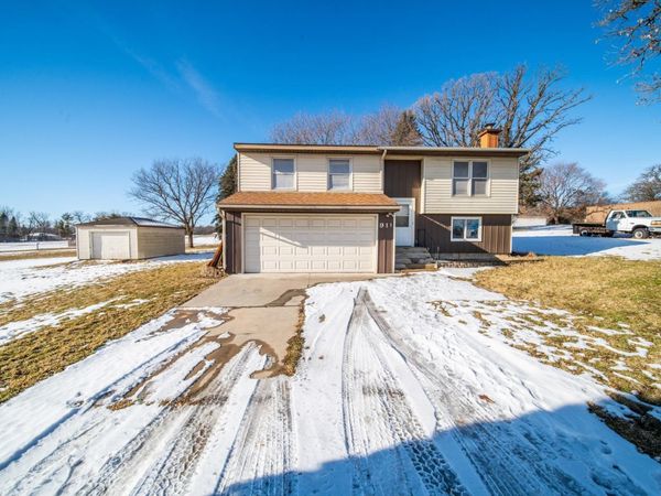 911 Main Street N, Stewartville, MN 55976