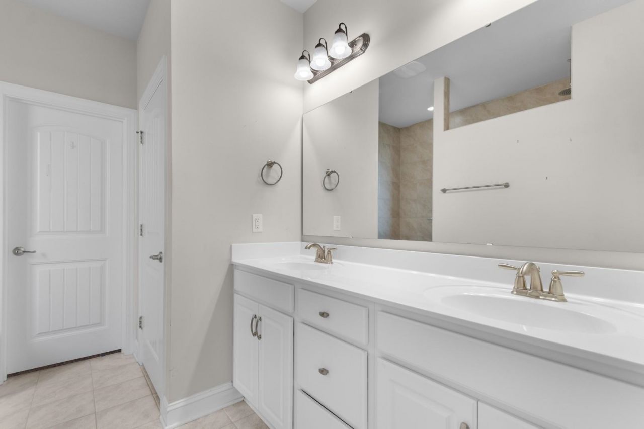 765 Berkshire Ave. Photo 16