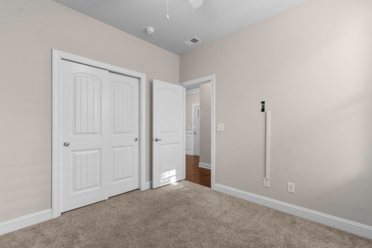 765 Berkshire Ave. Photo 20