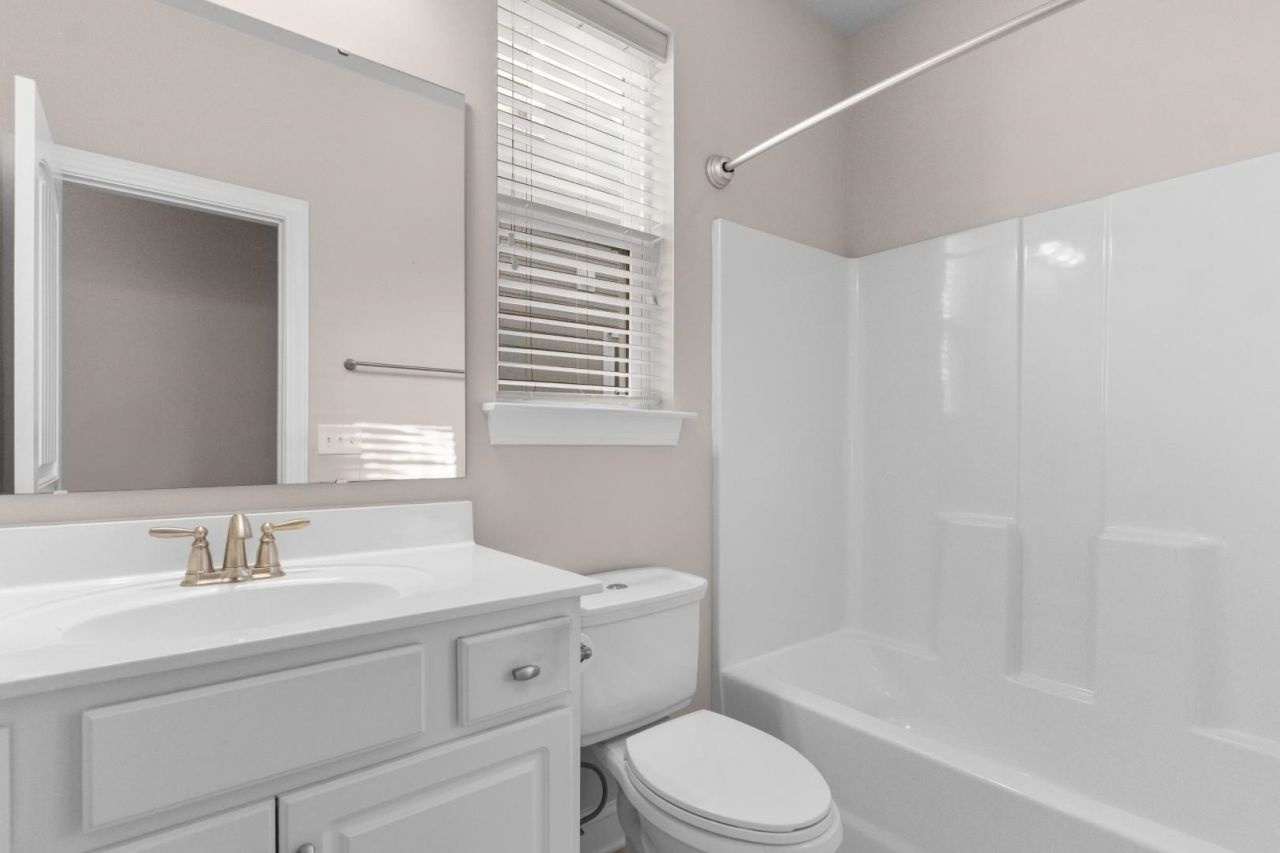 765 Berkshire Ave. Photo 21