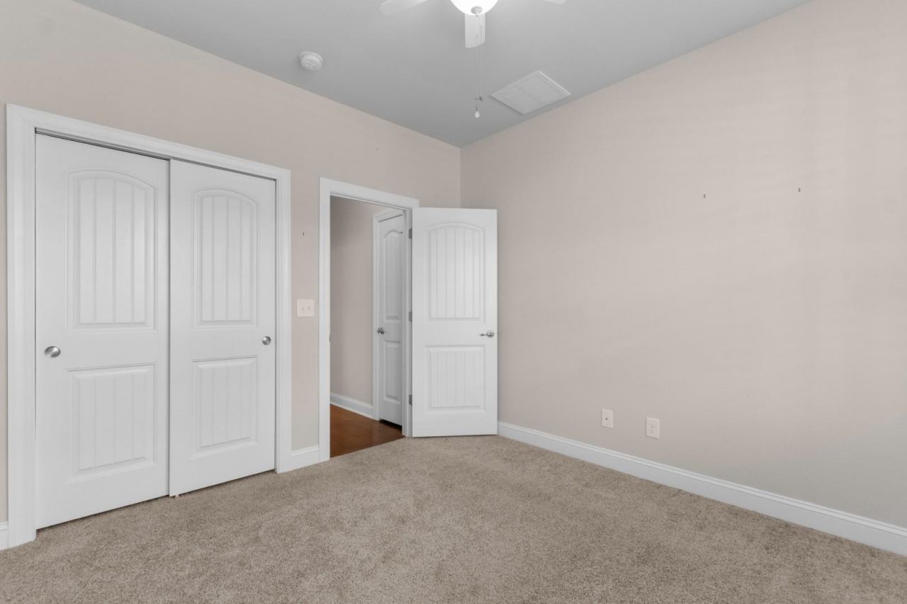 765 Berkshire Ave. Photo 23