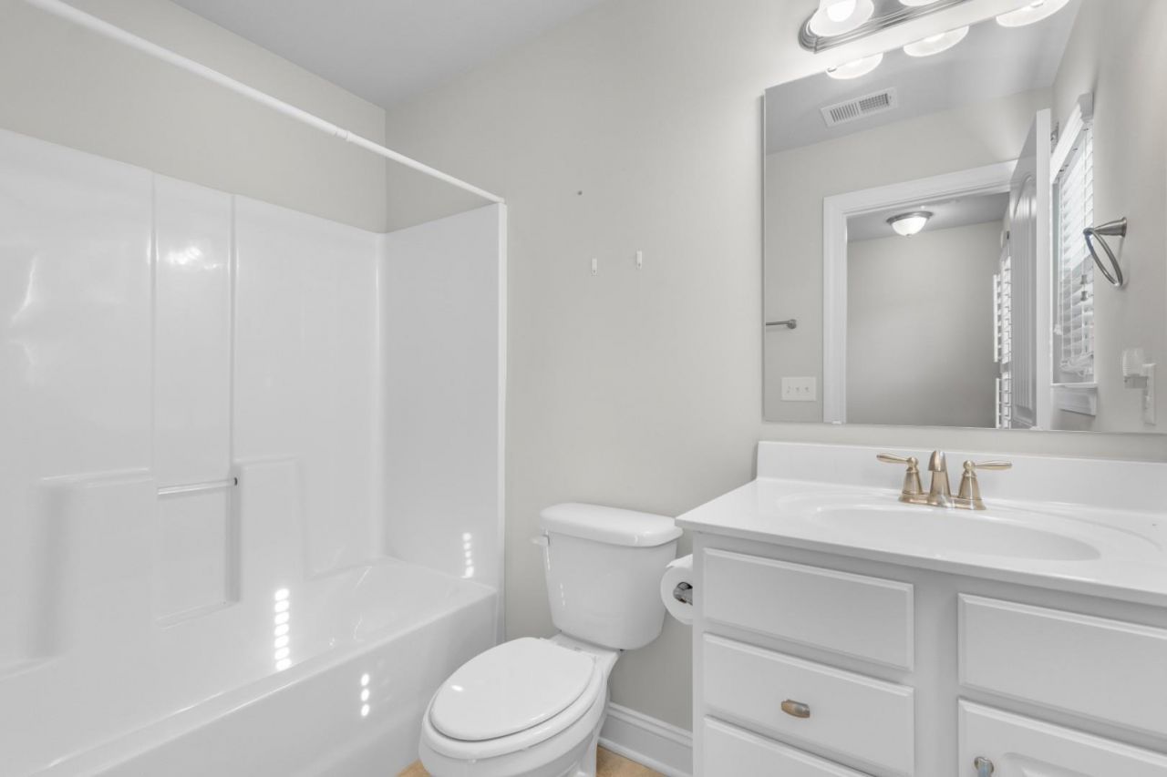 765 Berkshire Ave. Photo 26