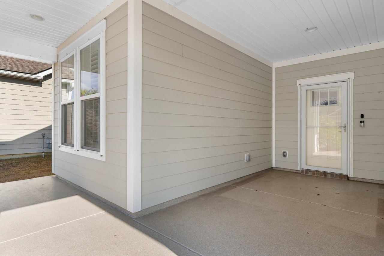 765 Berkshire Ave. Photo 31