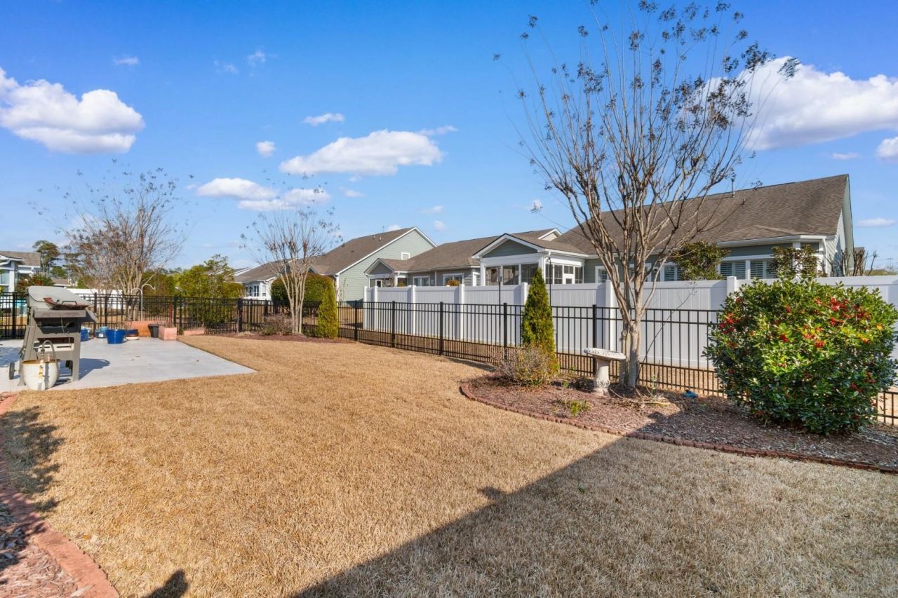 765 Berkshire Ave. Photo 33