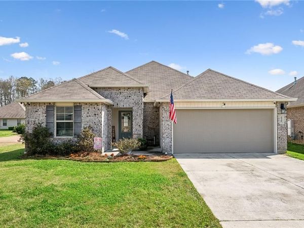28388 LONGFELLOW Lane, Albany, LA 70711