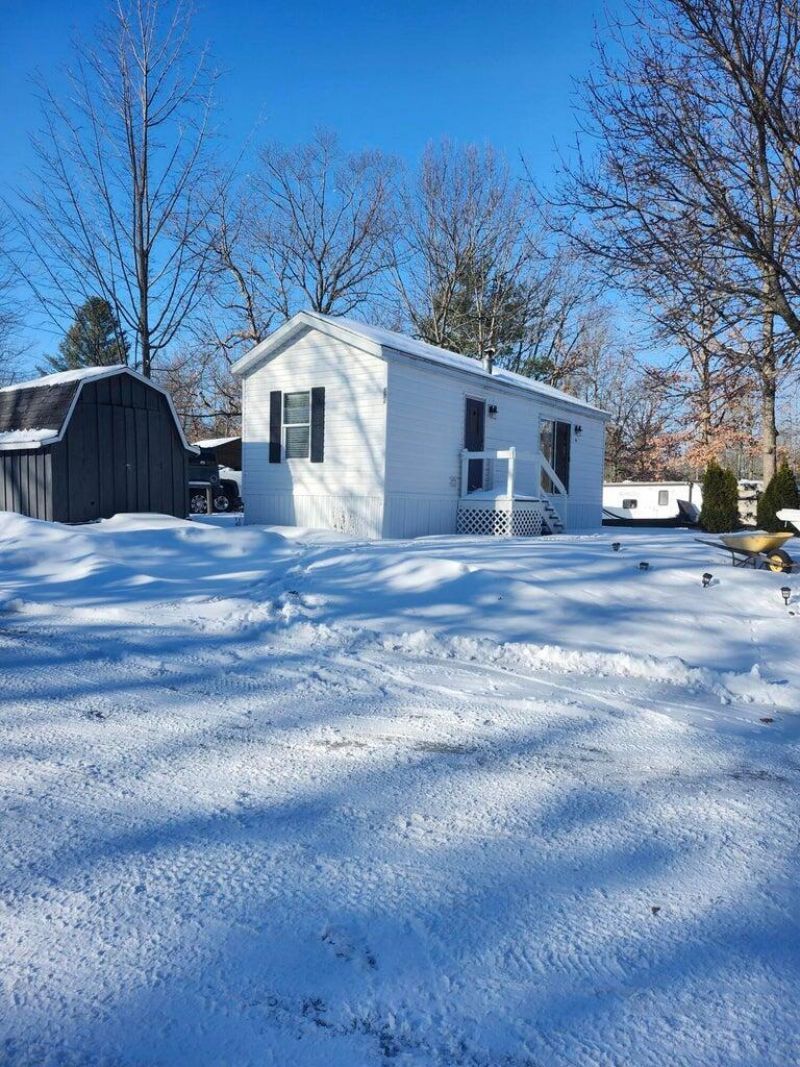 2757 Owens Road, Houghton Lake, MI 48629 Main Photo