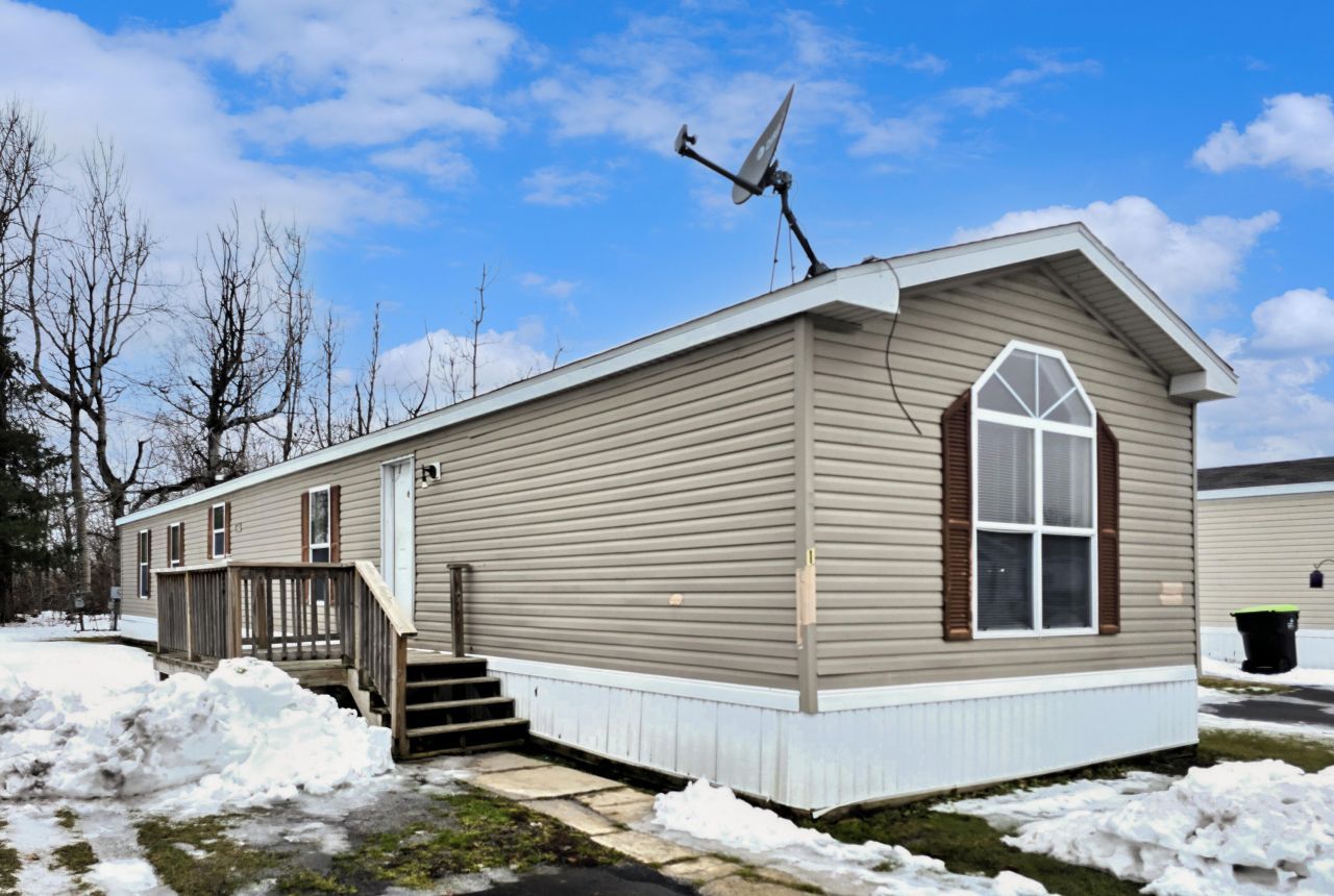 15 Chelsey Lane, Cheboygan, MI 49721 Main Photo