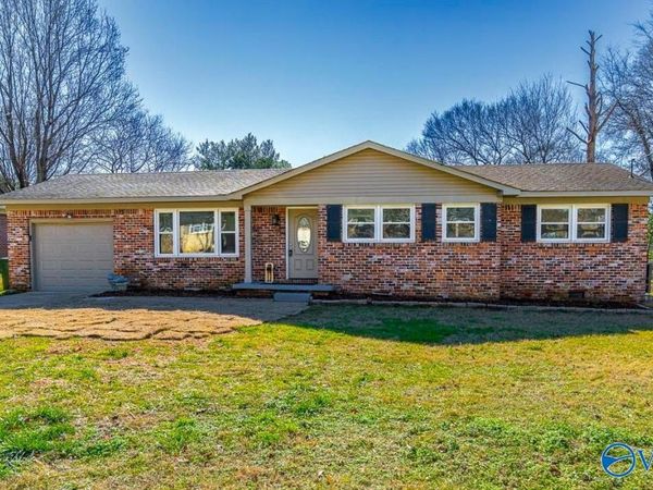 3304 Barton Avenue NW, Huntsville, AL 35810