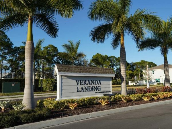 870 SE Grovebush Lane, Port St. Lucie, FL 34984