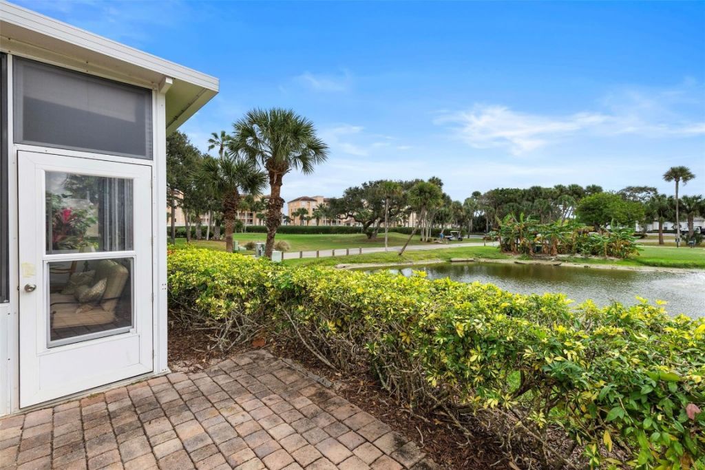 11 Winghaven Ln, Fort Pierce, FL 34949 Photo