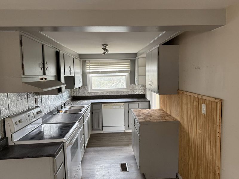 208 N Lakeshore Drive, Owenton, KY 40359 Photo 10