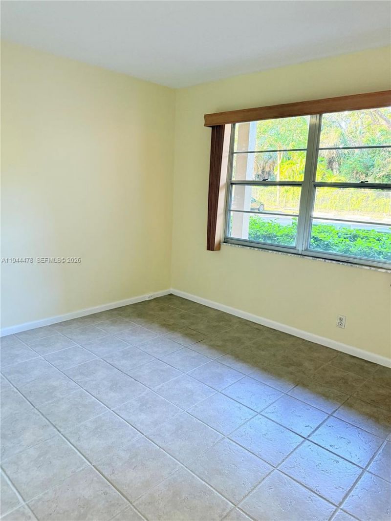 12950 SW 4th Ct, Unit 107H, Pembroke Pines, FL 33027 Photo