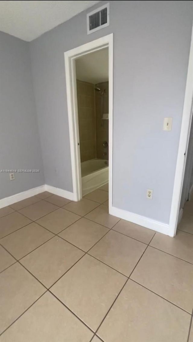 2690 W 76th St, Unit 214, Hialeah, FL 33016 Photo