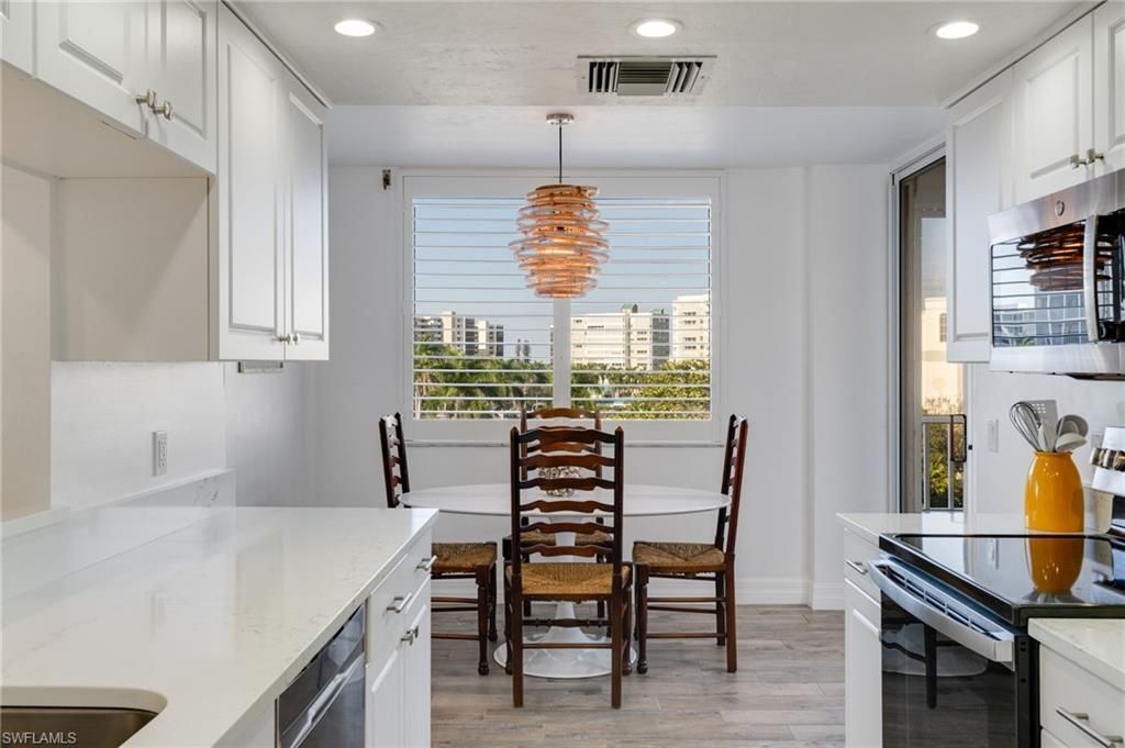11118 Gulf Shore Dr, Unit A401, Naples, FL 34108 Photo
