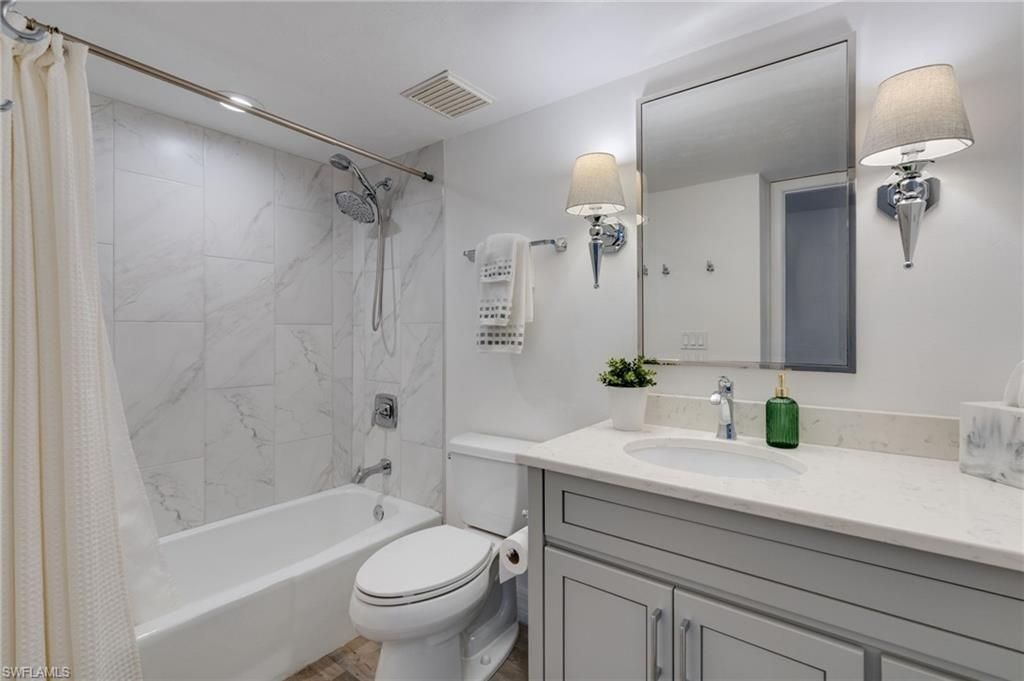 11118 Gulf Shore Dr, Unit A401, Naples, FL 34108 Photo