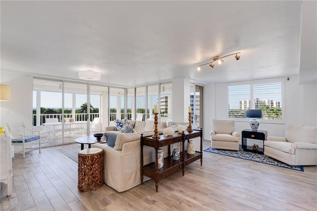 11118 Gulf Shore Dr, Unit A401, Naples, FL 34108 Photo
