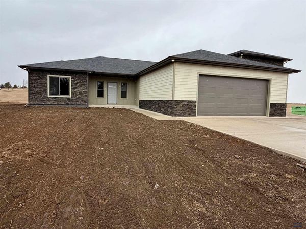 6490 ANDERSON RD, Summerset, SD 57718