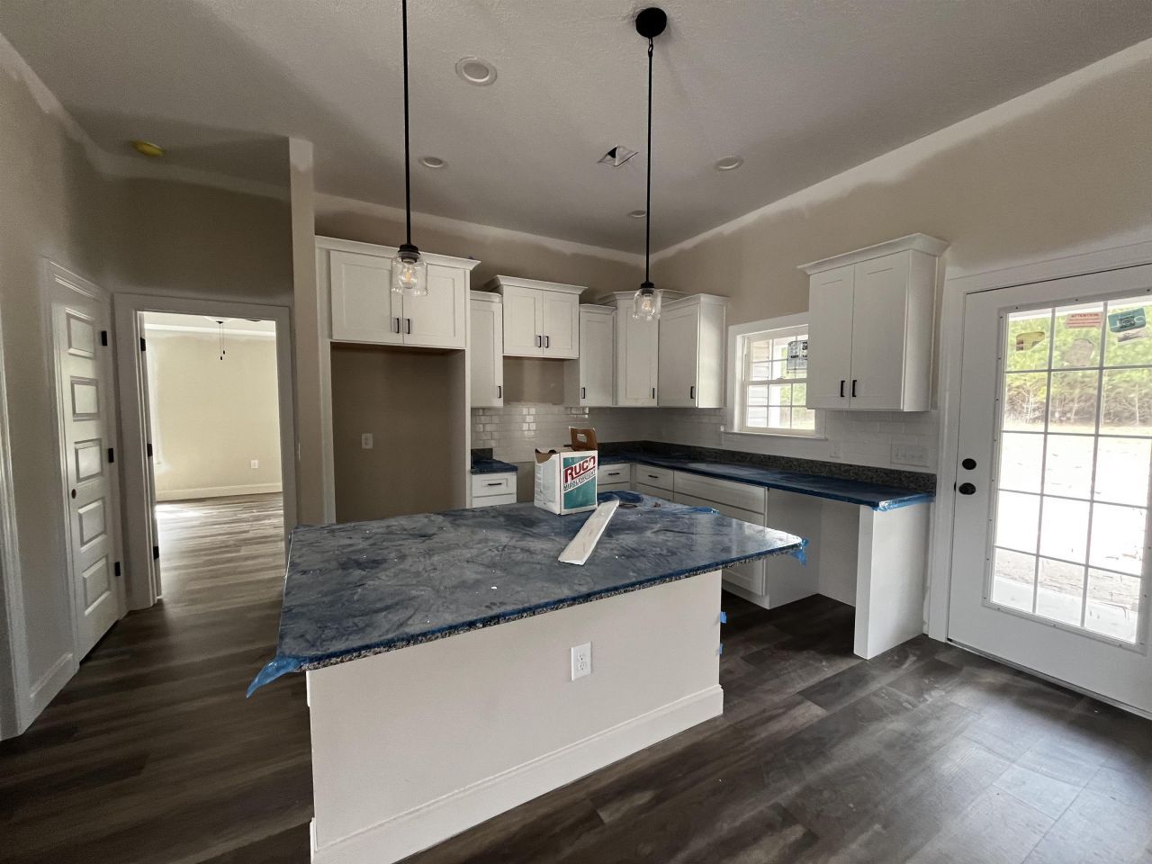 994 Inglewood Dr. Photo 4