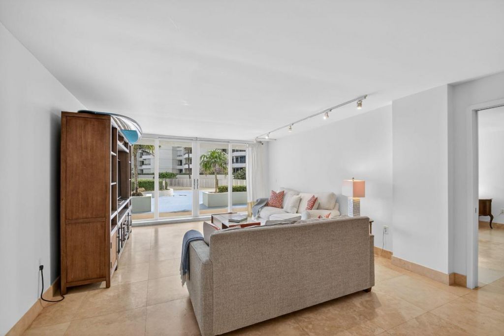 3546 S Ocean Boulevard, Unit 209, South Palm Beach, FL 33480 Photo