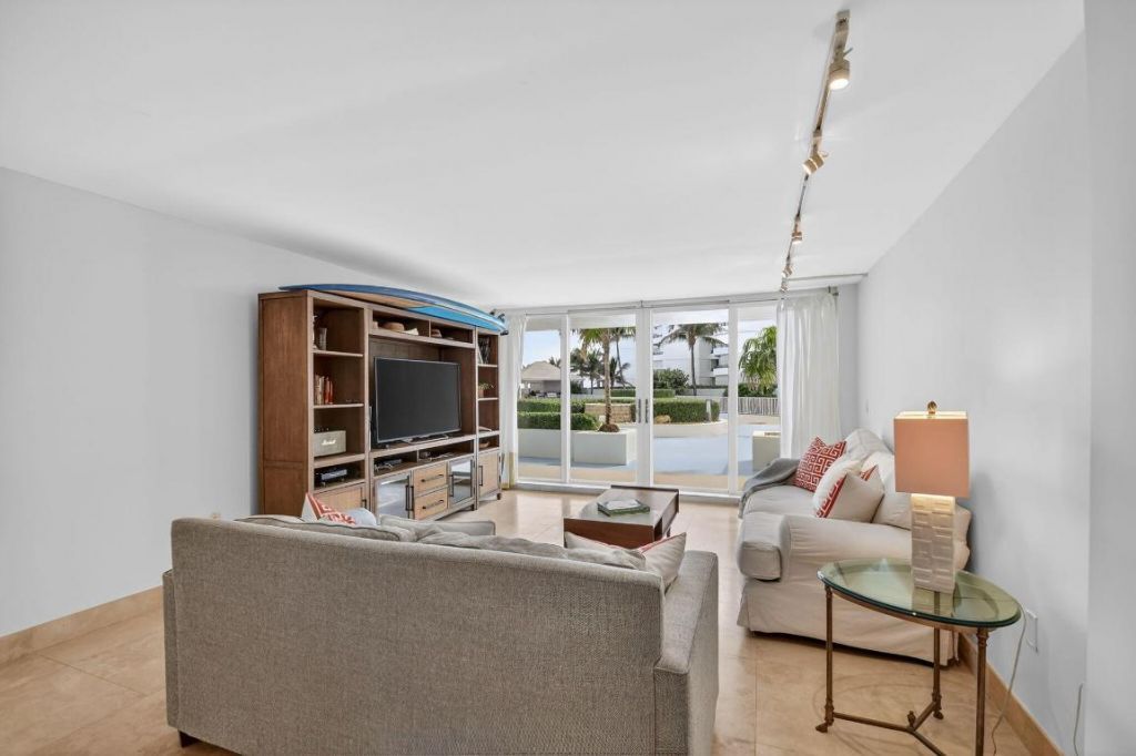 3546 S Ocean Boulevard, Unit 209, South Palm Beach, FL 33480 Photo