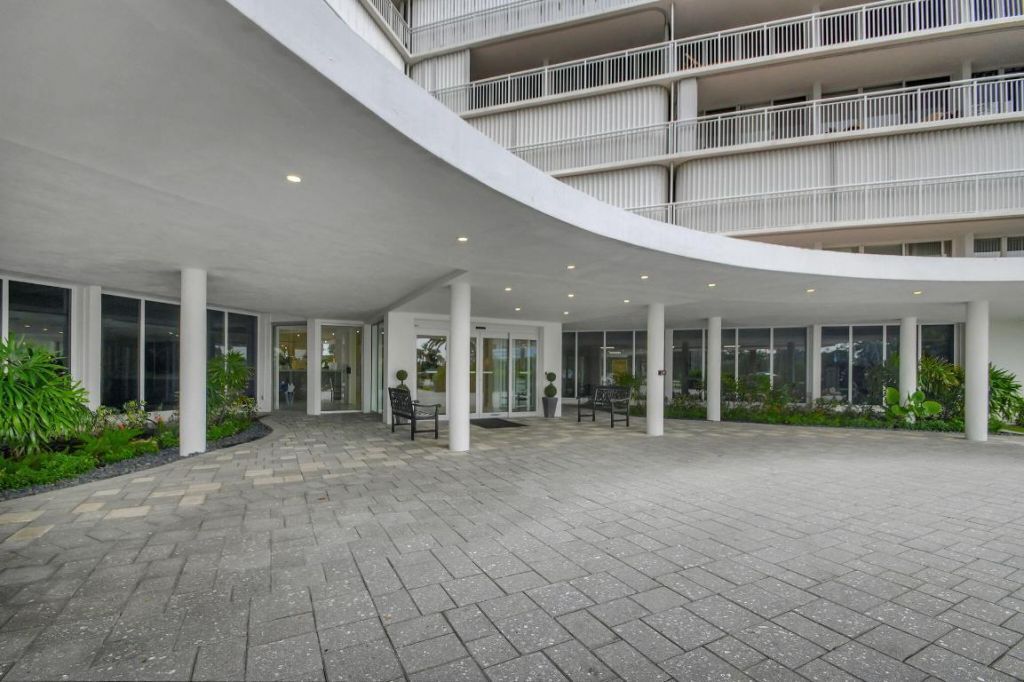 3546 S Ocean Boulevard, Unit 209, South Palm Beach, FL 33480 Photo