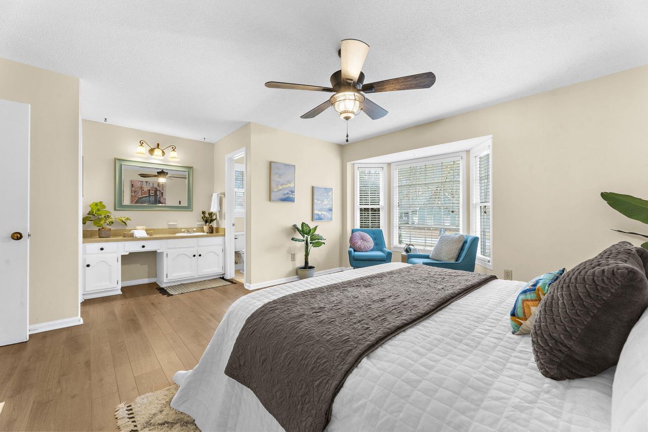 302 Chessington Circle Photo 18