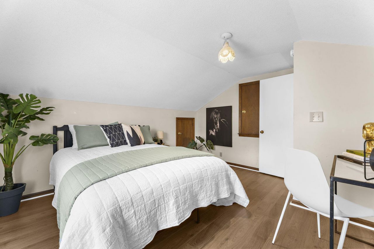 302 Chessington Circle Photo 25