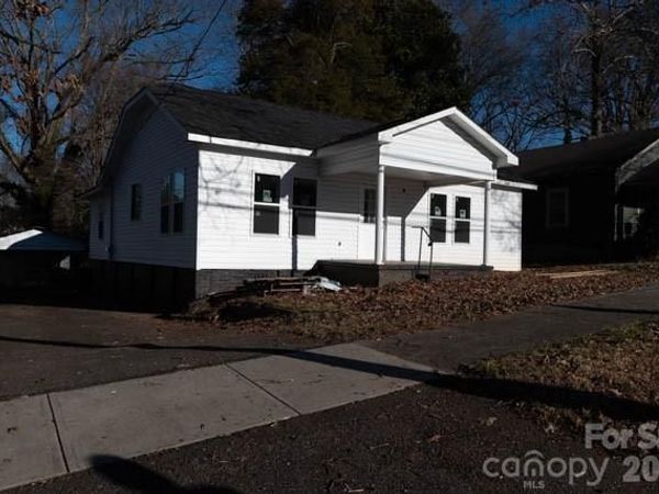 637 E Front Street, Statesville, NC 28677
