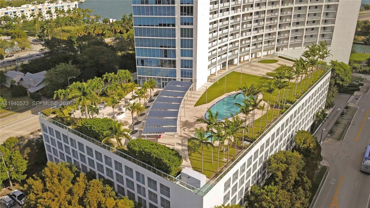 601 NE 36th St, Unit 712, Miami, FL 33137 Photo