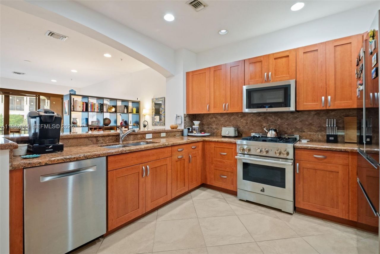 3055 NW 126th Ave, Unit 310, Sunrise, FL 33323 Photo