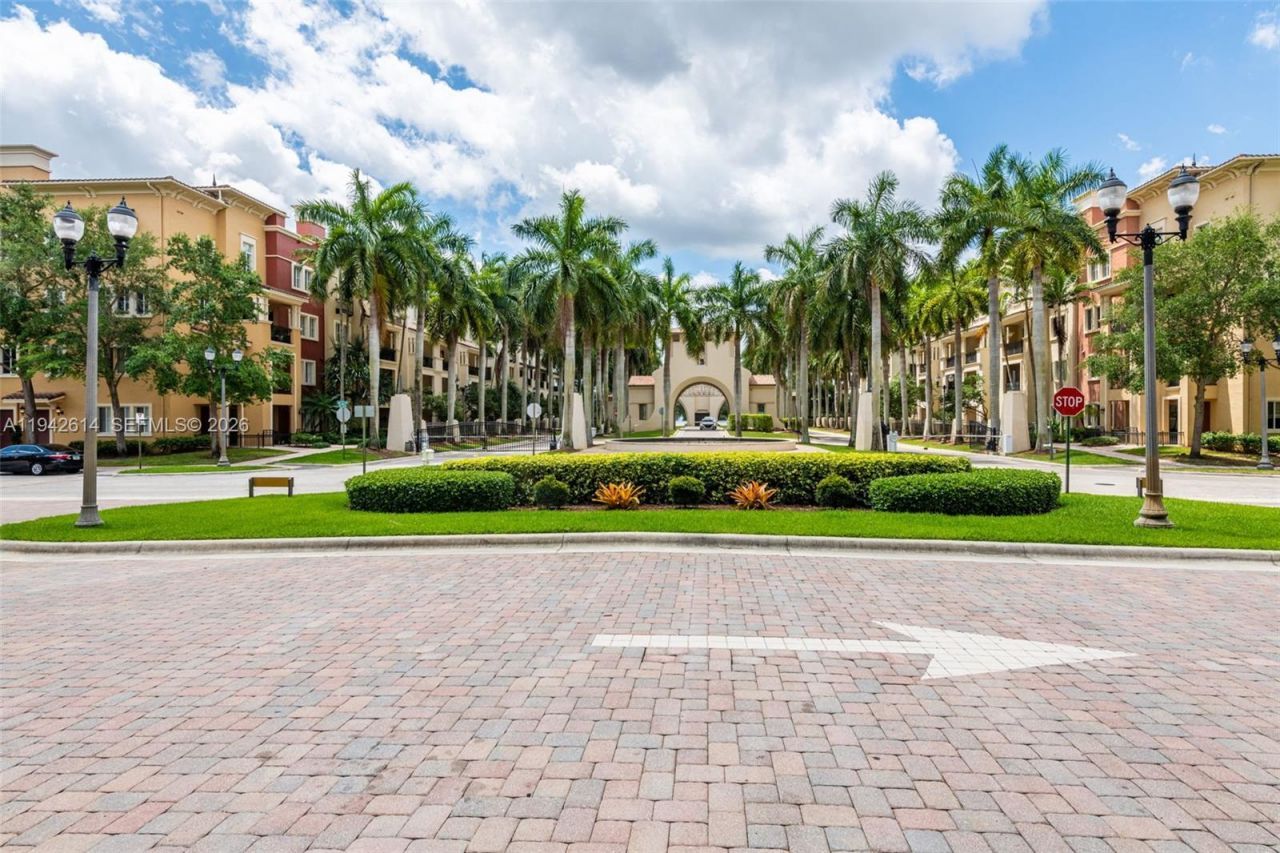 3055 NW 126th Ave, Unit 310, Sunrise, FL 33323 Photo